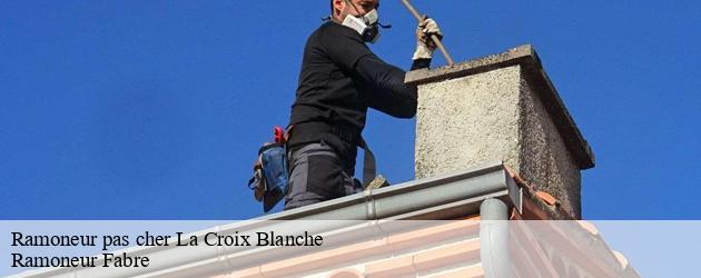 Ramoneur Fabre, un ramoneur pas cher qui prend en main la remise en état d'un conduit de cheminée détériorée